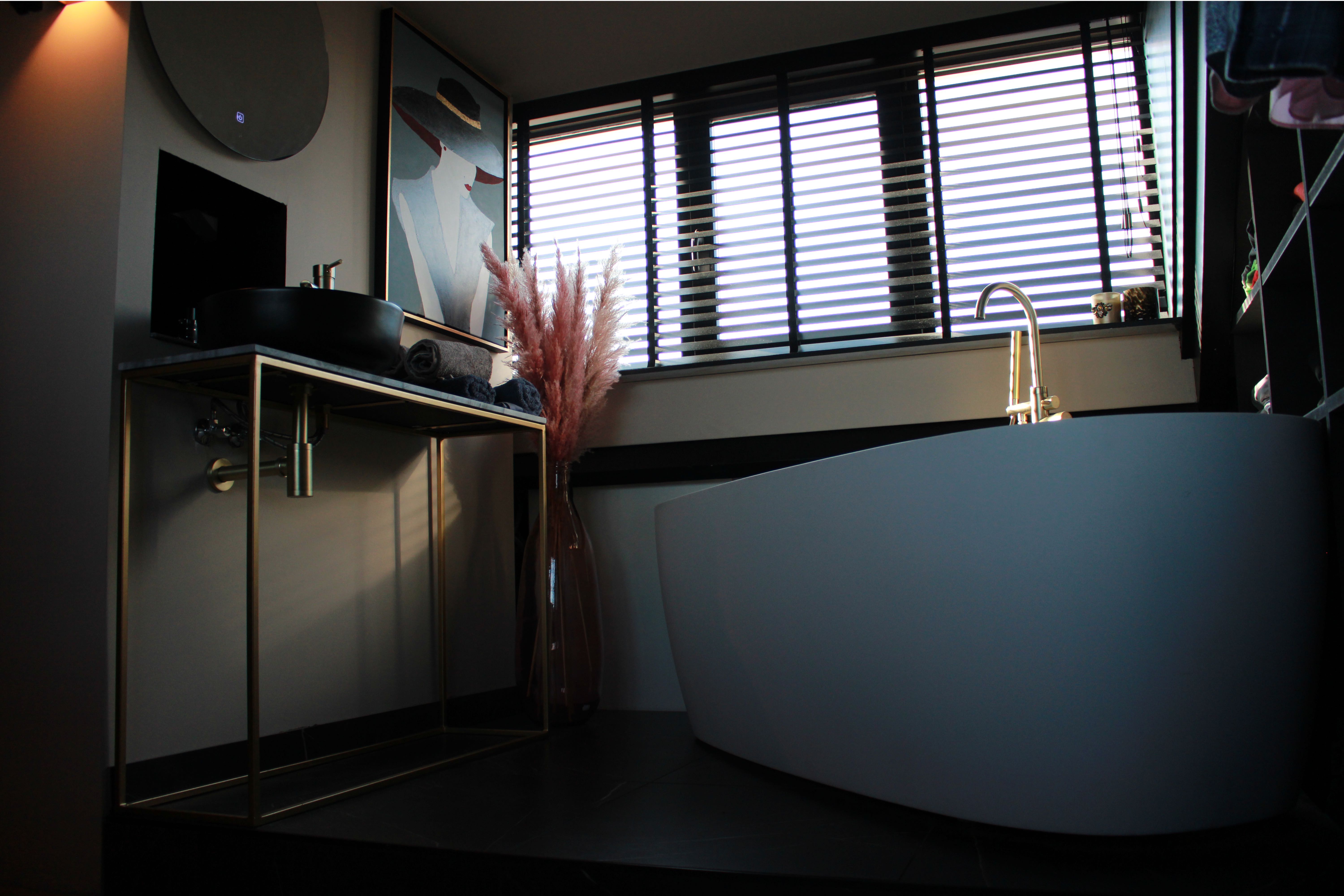 Afgewerkte badkamer met vloerverwarming